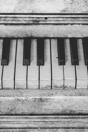 ปกนิยาย 🎹🌻จากเสียงเปียโน🌻🎹