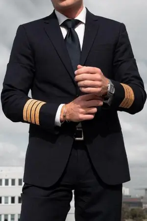 ปกนิยาย กัปตันร้ายพ่ายรัก (มี E-book)