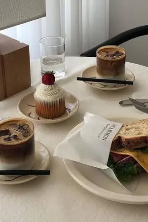 ปกนิยาย งานหนัก The works