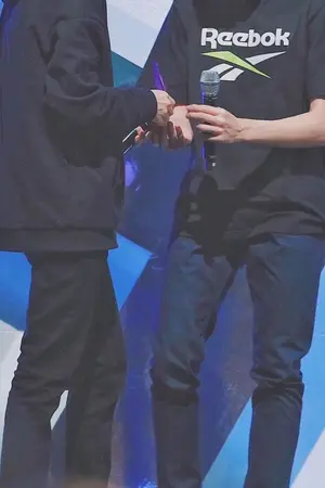 ปกนิยาย 9 นาฬิกา (it's you)