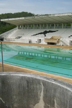 ปกนิยาย ช่วยได้ไหมเพื่อเขาคนนั้น