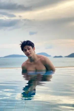 ปกนิยาย ทะเลหลงฟ้า