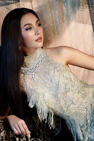 ปกนิยาย สะใภ้โสเภณี