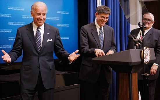 Photo  credit:  Chip Somodevilla  (Getty Images)