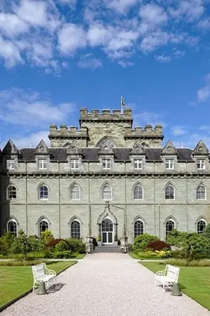 ปกนิยาย โลกแห่งเวทมนตร์และสิ่งที่พันธนาการ