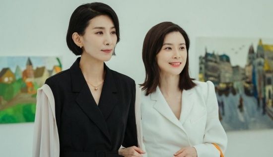 ภาพจากซีรีส์ Mine