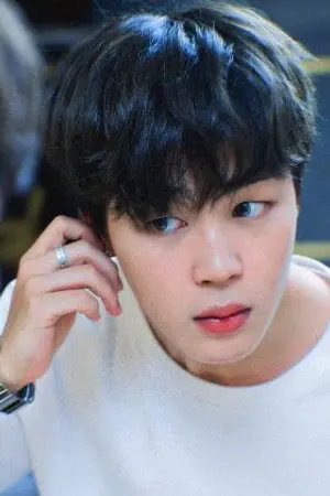 ปกนิยาย [bts x you]นายไอดอลหน้าใสกับสาวมาเฟียสุดซื่อ(jimin x you)