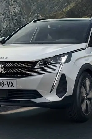 ปกนิยาย 2021 Peugeot 3008 ดึงหน้า