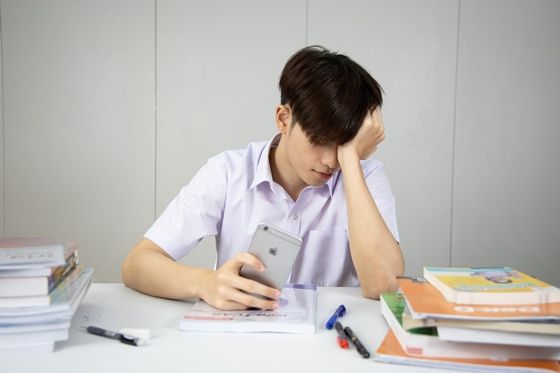 เอามือถือให้ห่างตัวจะดีที่สุด สอบจำลองเสร็จแล้วค่อยมาพักผ่อนดีกว่า