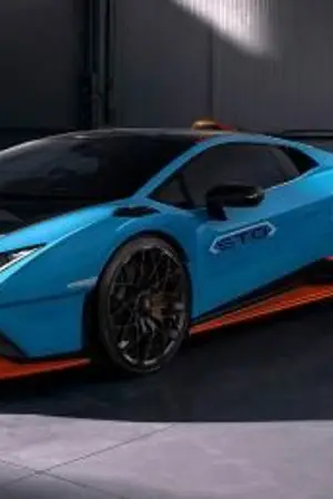 ปกนิยาย บางอย่างเกี่ยวกับ lamborghini huracan