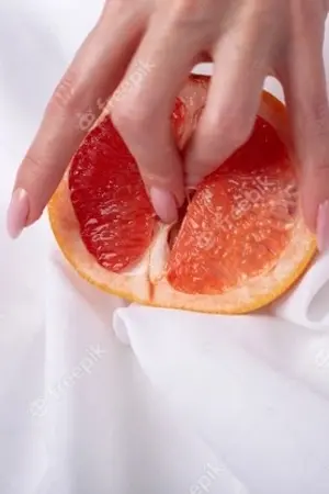 ปกนิยาย เรื่องสั้นเรื่องรักเรื่องใคร่หญิง/หญิง