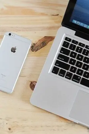 ปกนิยาย What Apps...ปลายสายติดบั๊ค ก่อรักติดใจ