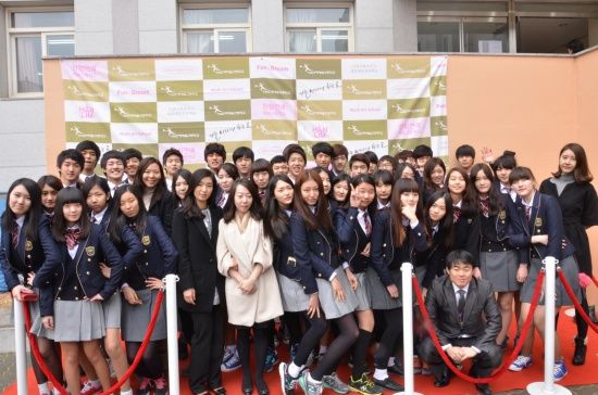 Photo  Credit:  https://web.facebook.com/hanlimartschool