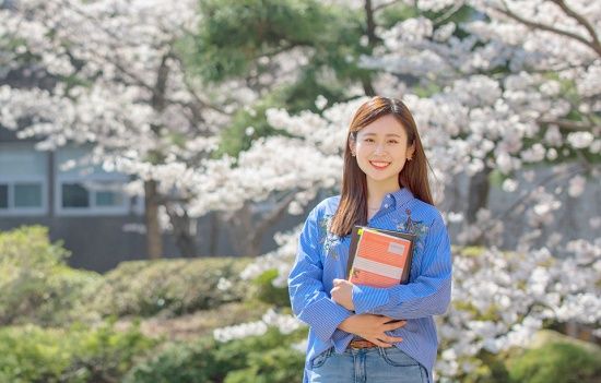 Photo  Credit:  경성대학교 Kyungsung University  (Facebook)