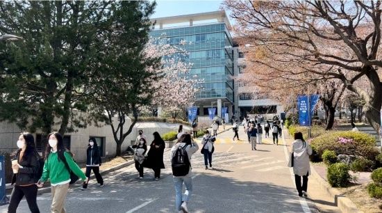 Photo  Credit:  숙명여자대학교 Sookmyung Women's University  (Facebook)