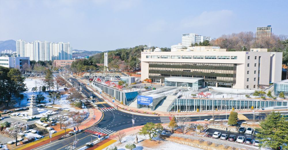 Photo  Credit:  plus.cnu.ac.kr