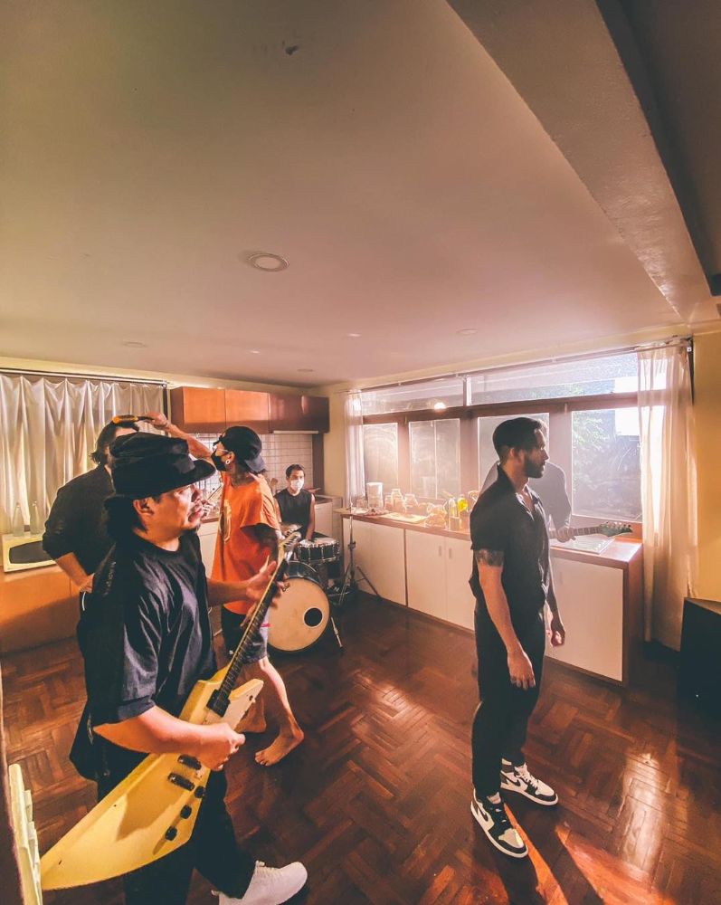 ภาพจาก  BIG ASS Rockband