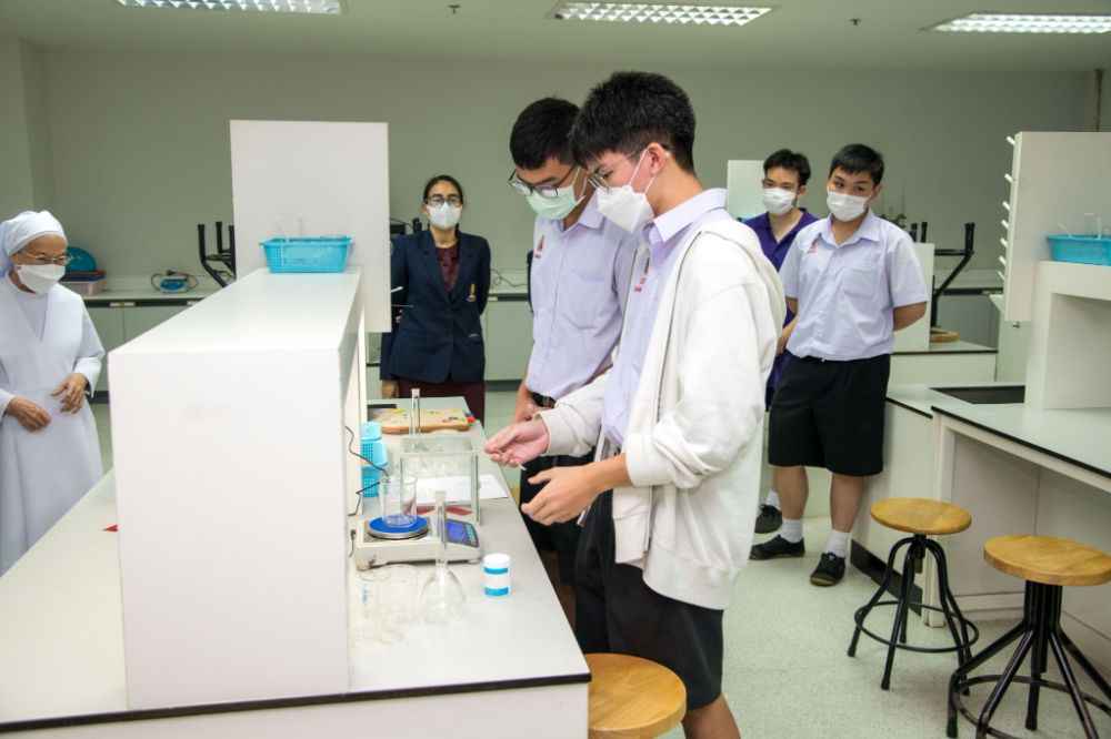 บรรยากาศการเรียนระบบ  Track  ของโรงเรียนกรุงเทพคริสเตียนวิทยาลัย