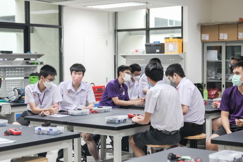 บรรยากาศการเรียนระบบ  Track  ของโรงเรียนกรุงเทพคริสเตียนวิทยาลัย