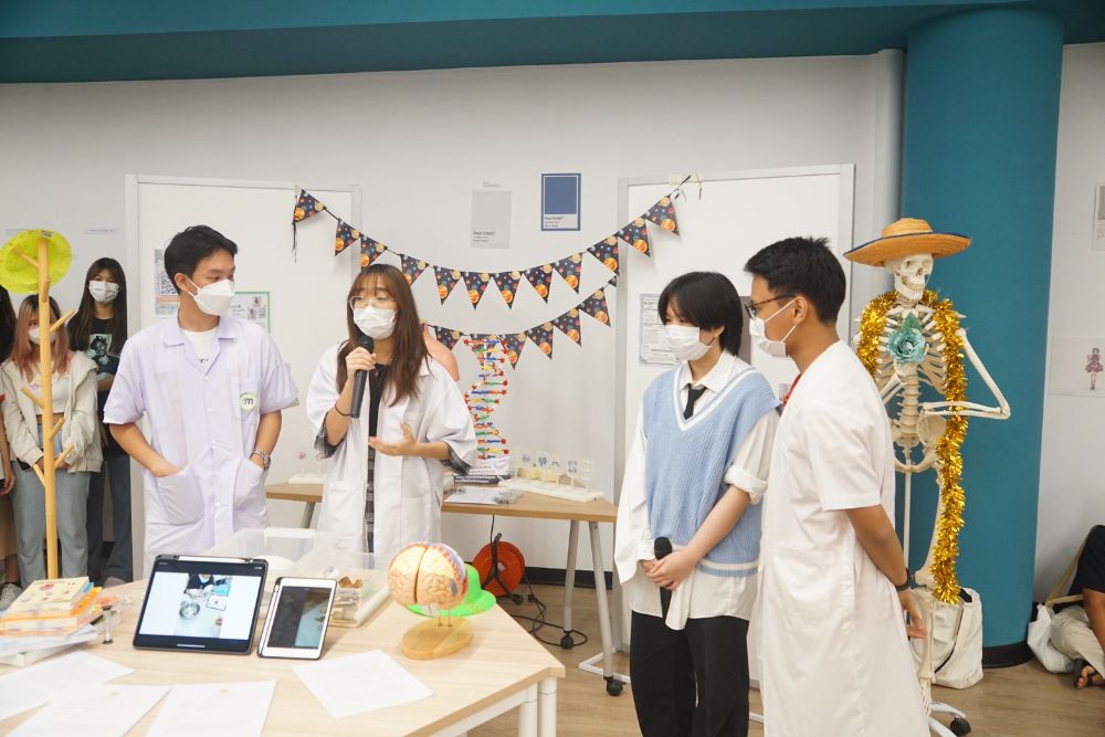 ม.ปลาย เน้นให้ผู้เรียนได้เข้าใจและเชื่อมโยงพื้นฐานความรู้ที่หลากหลาย และต่อยอดลงลึกในศาสตร์ที่ตัวเองสนใจ