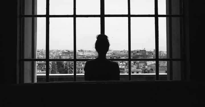 ทำความรู้จัก ภาวะ ‘Good Girl Syndrome’ อาการของคนดีที่ต้อง (ฝืน) อยู่ภายใต้กรอบตลอดเวลา!