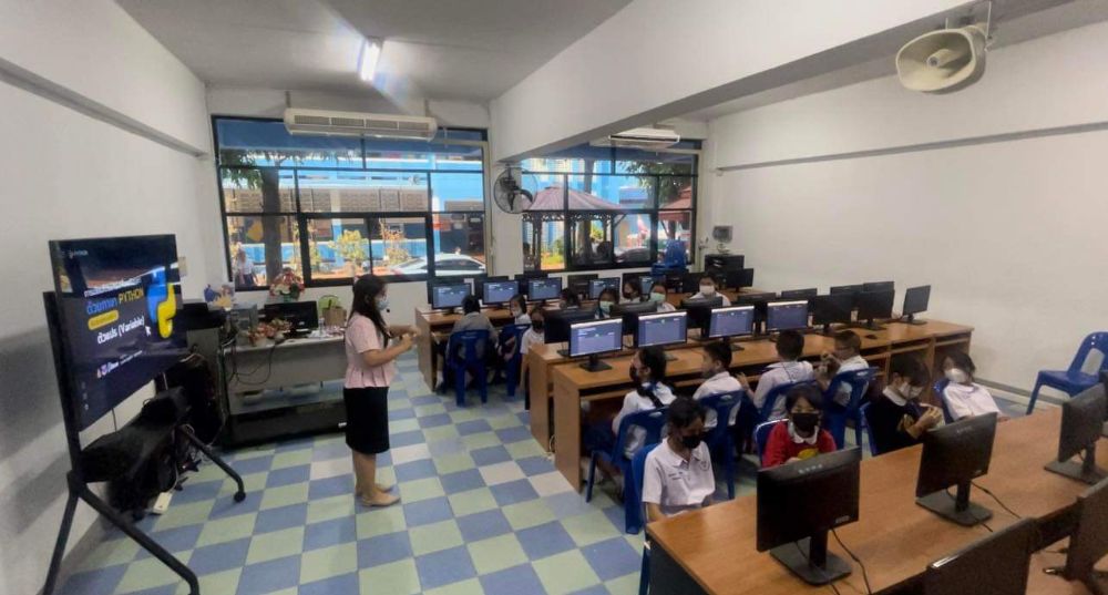 การทำเว็บไซต์เป็นสื่อการสอนต้องคำนึงถึงช่วงวัยและประสบการณ์การใช้เว็บไซต์ของนักเรียนเป็นหลัก&nbsp;