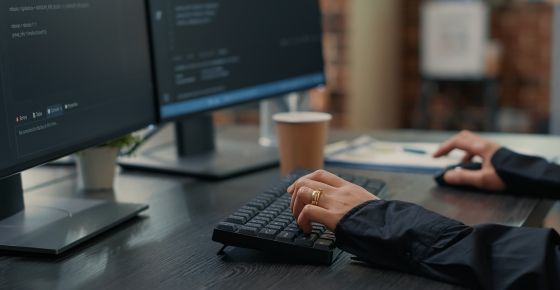 สาขาด้าน IT มีอยู่ 3 สาขาหลักๆ&nbsp; ได้แก่ สาขาวิชาวิศวกรรมคอมพิวเตอร์ สาขาวิชาวิศวกรรมซอฟต์แวร์ และสาขาวิชาวิทยาการคอมพิวเตอร์