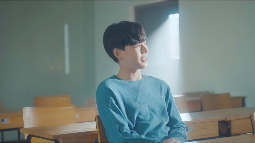 บีเวอร์ - พรรษพล  จาก MV เพลง "บังเอิญตั้งใจรัก"