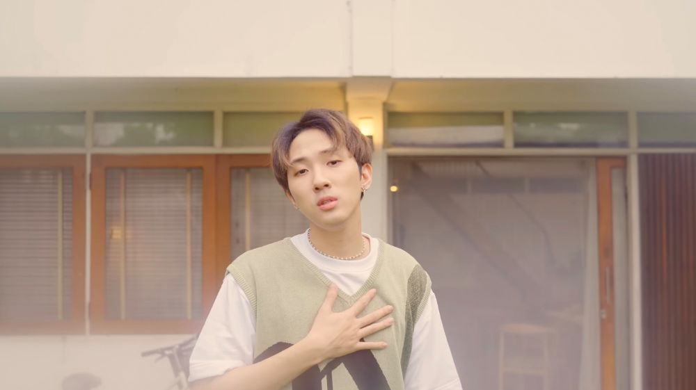 NICECNX จาก MV  เพลง "เพราะ (BECAUSE)"