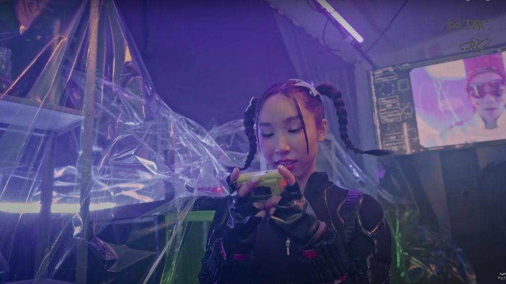 ปั้น  จาก MV  เพลง "TUTOR"