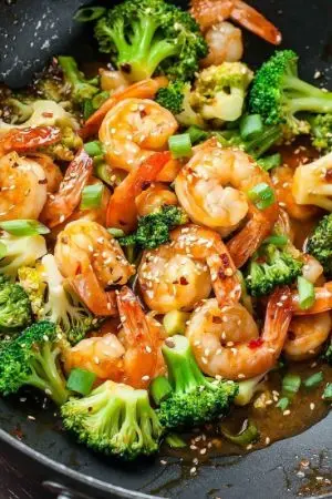 ปกนิยาย ไม่เป็นแล้วฟาทุยหนีมาเปิดร้านอาหารดีกว่า