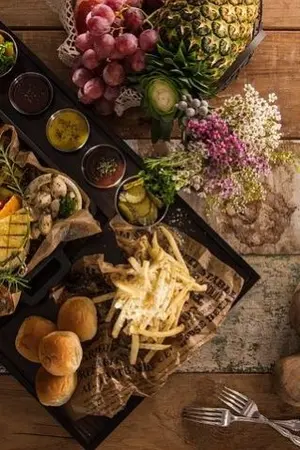 ปกนิยาย คุณใช้ผมทำงานหนักเกินไปแล้ว