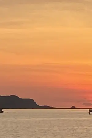 ปกนิยาย ฟ้าหม่นสีเทา