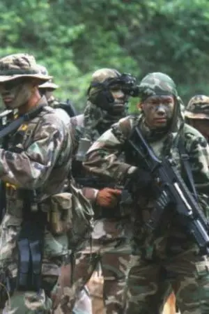 ปกนิยาย กองทัพบกไทยกลายเป็นหุ่นยนต์รบในโลก dolls frontline