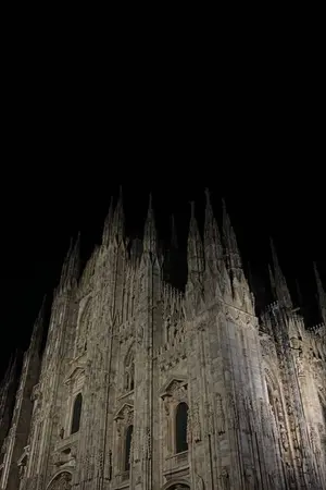 ปกนิยาย ปราสาทพันปี