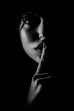 ปกนิยาย สะท้อน