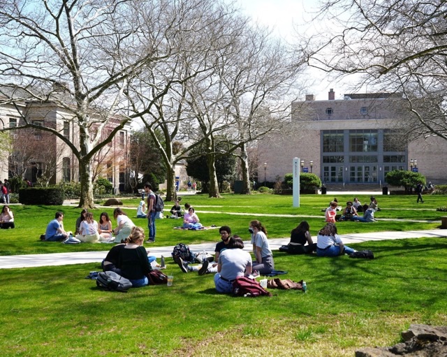 Photo credit: Hofstra University (Facebook) 