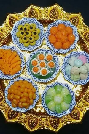 ปกนิยาย ยอดรักนักขนมไทย