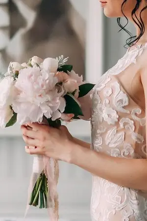 ปกนิยาย สะใภ้ที่ถูกเลือก