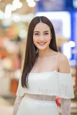 ปกนิยาย รักวุ่นวายของเจ้าชายชาเย็น