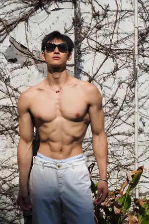 ปกนิยาย นายแบบแสบสัน