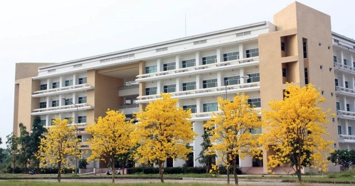 จัดการเรียนการสอนที่วิทยาเขตปราจีนบุรี