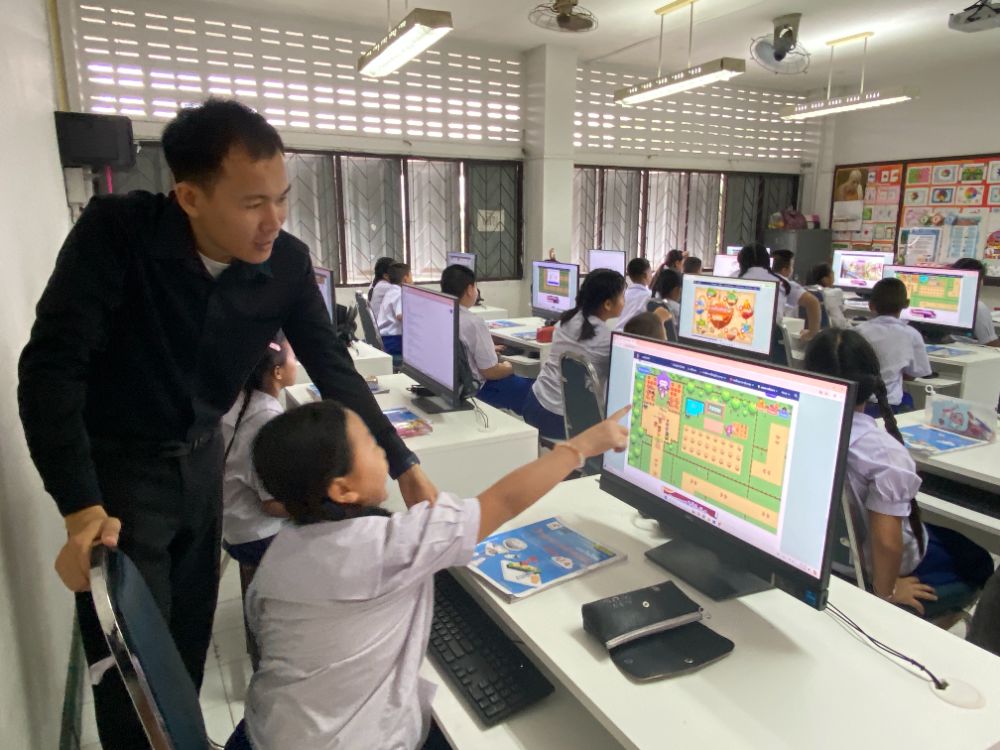 ภาพบรรยากาศการเรียนการสอนของครูทรัพย์