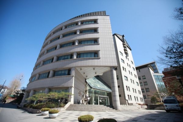 Photo from https://elc.ewha.ac.kr/ 