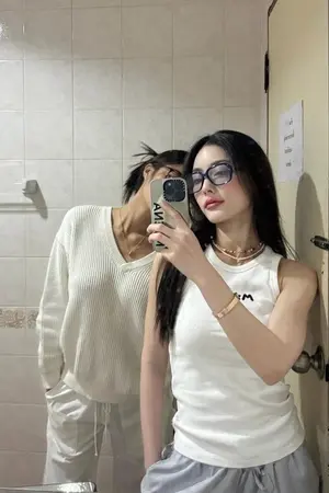 ปกนิยาย Friend ดันไปมี fan