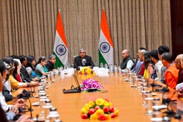 ตัวแทนนักศึกษาจาก Nalanda University เข้าพบผู้บริหารของประเทศอินเดีย ณ ทำเนียบรัฐบาล