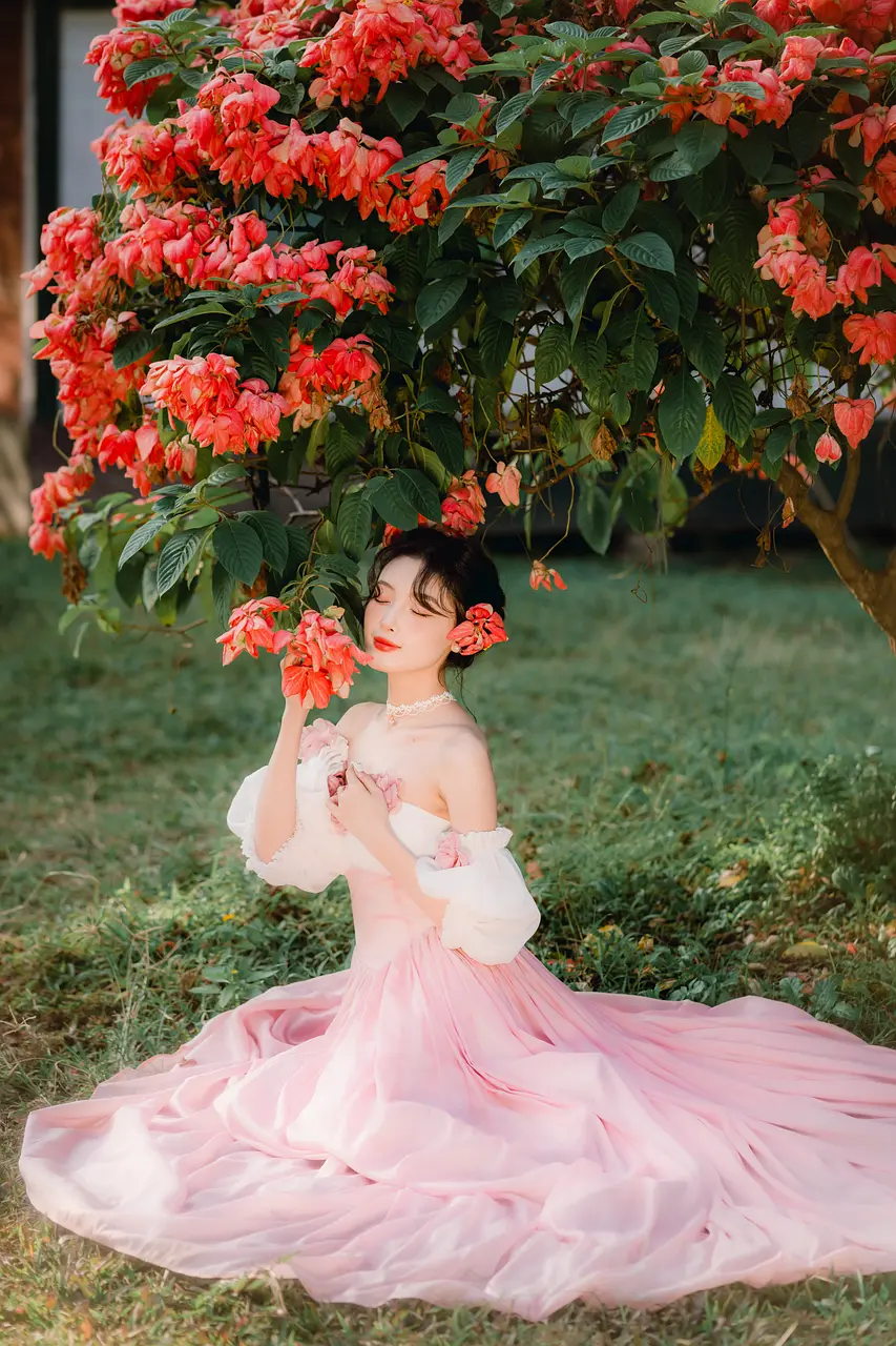 ปกนิยาย อาญาพิศวาส