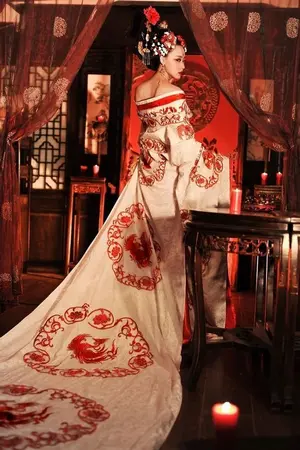 ปกนิยาย จอมนางเขย่าบัลลังก์มังกร (จบ)