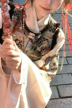 ปกนิยาย ทะลุมิติไปเป็นหญิงอ้วน พร้อมระบบเทรนเนอร์