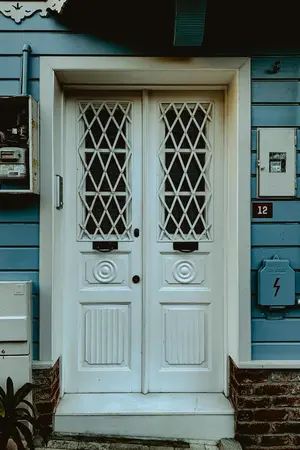 ปกนิยาย ผู้วิเศษเริ่มจากBackrooms